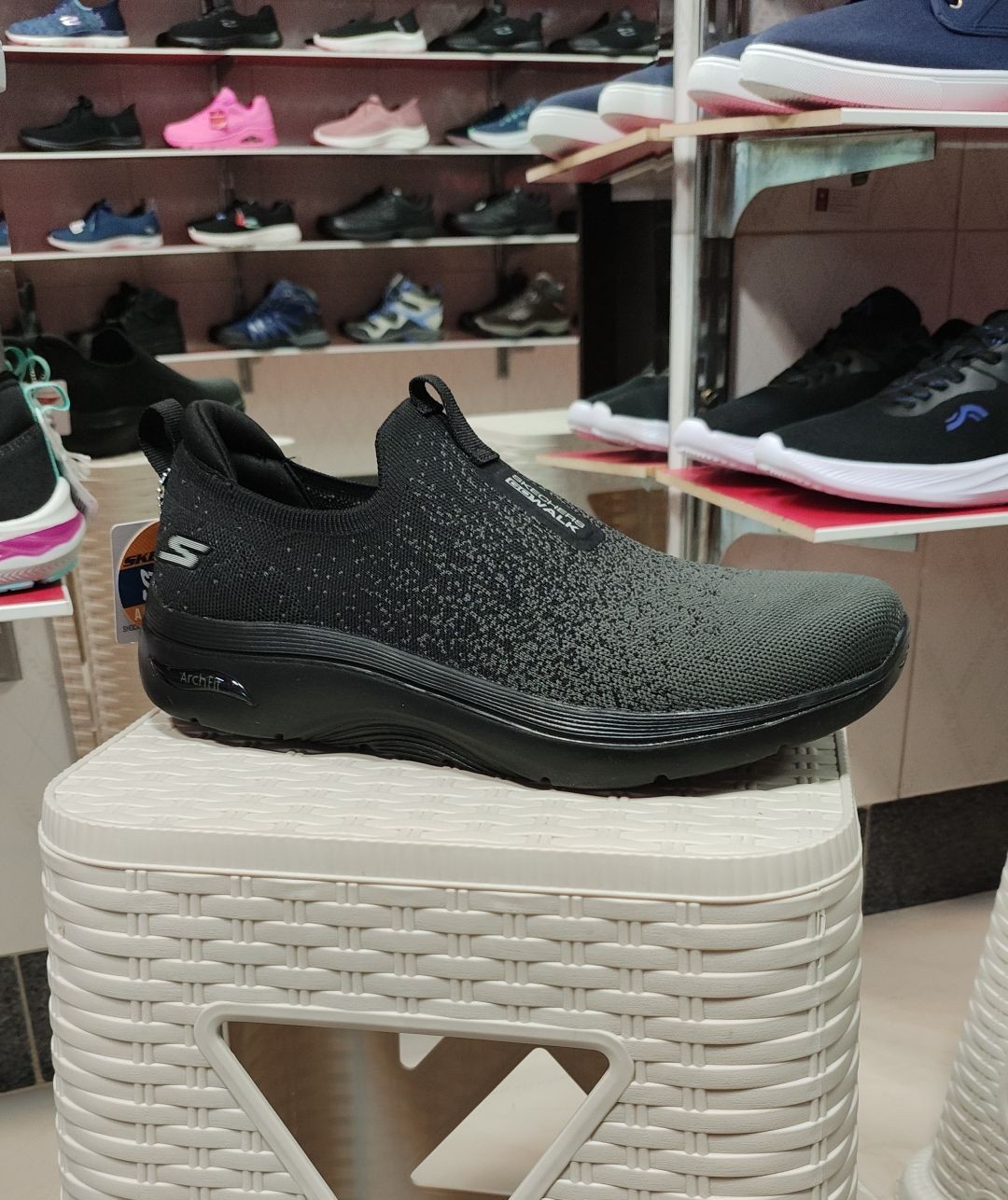 کفش مردانه اسکچرز GO WALK ARCH FIT 2.0 کد 6007 - Image 2